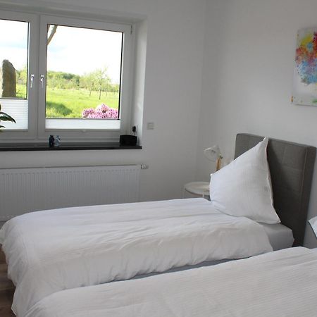 Gaestezimmer Bergerhof - Ankommen Und Wohlfuehlen Neuss Εξωτερικό φωτογραφία